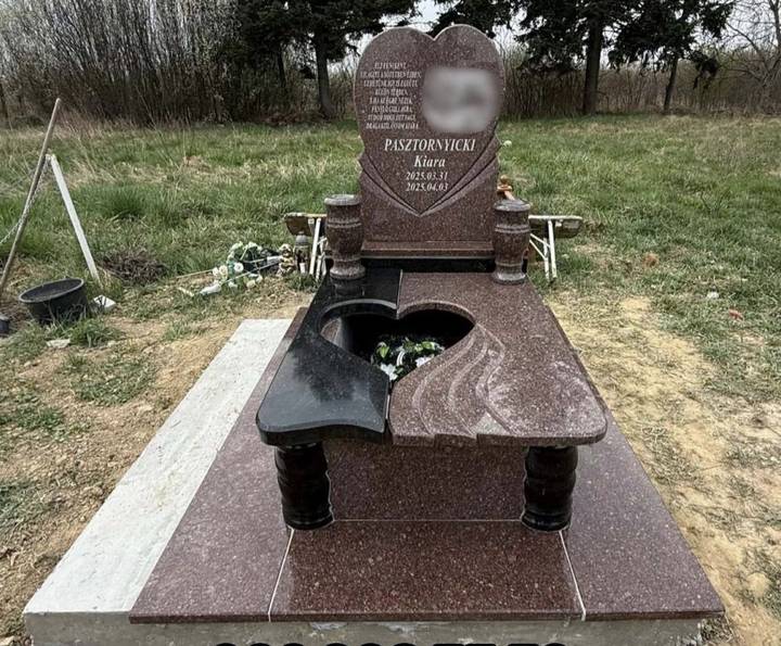 Дитячий памʼятник з граніту